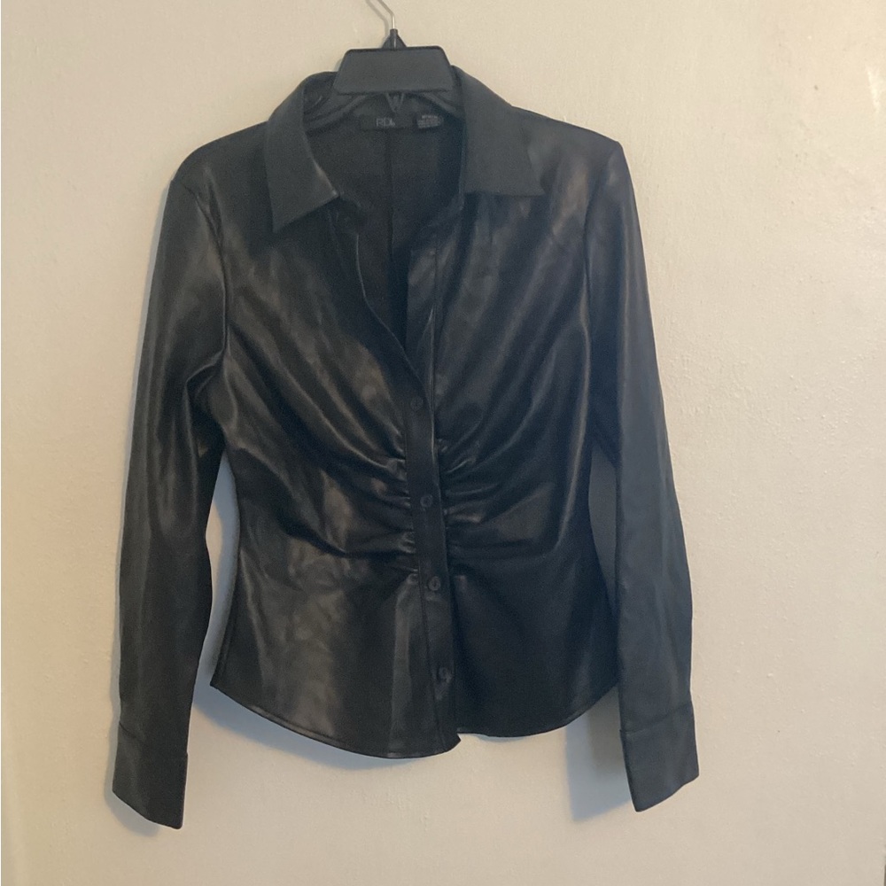 RDI Woman’s Faux leather Blouse. Size Medium.